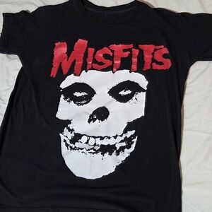 Misfits Black Tee with Skull Design